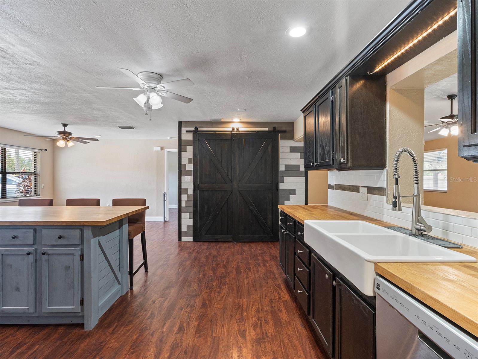Image 7 of 47 For 6239 Orion Court