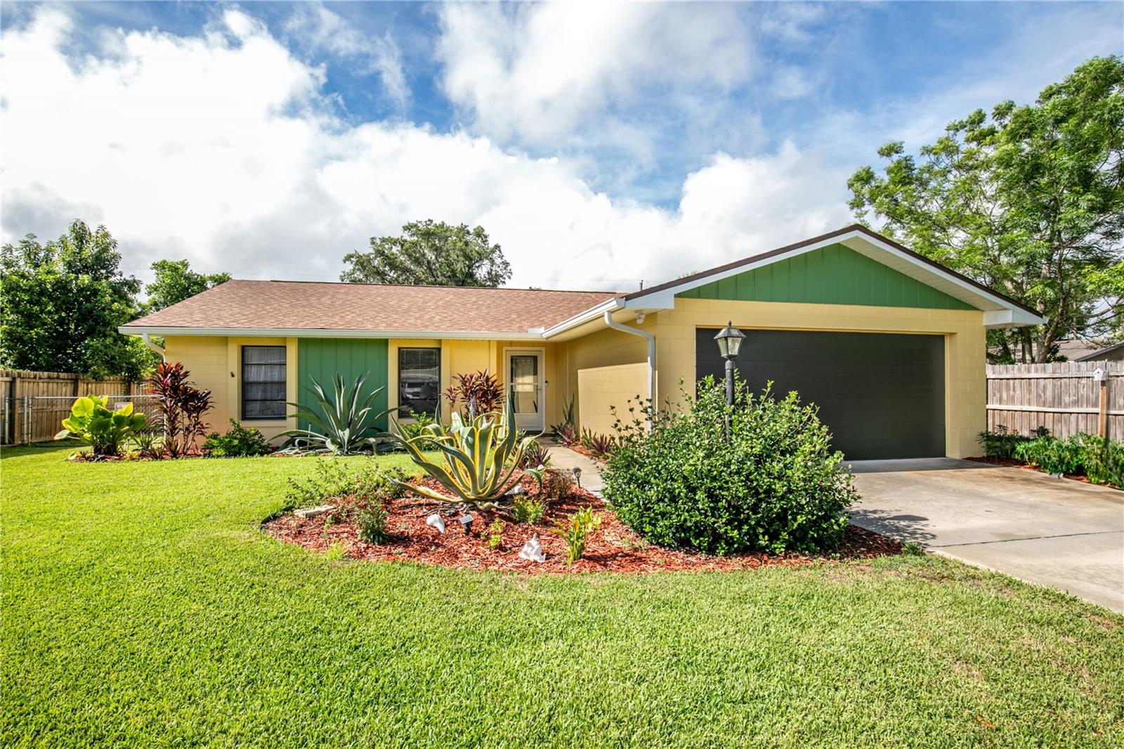 Details for 504 Ambassador Avenue, EUSTIS, FL 32726
