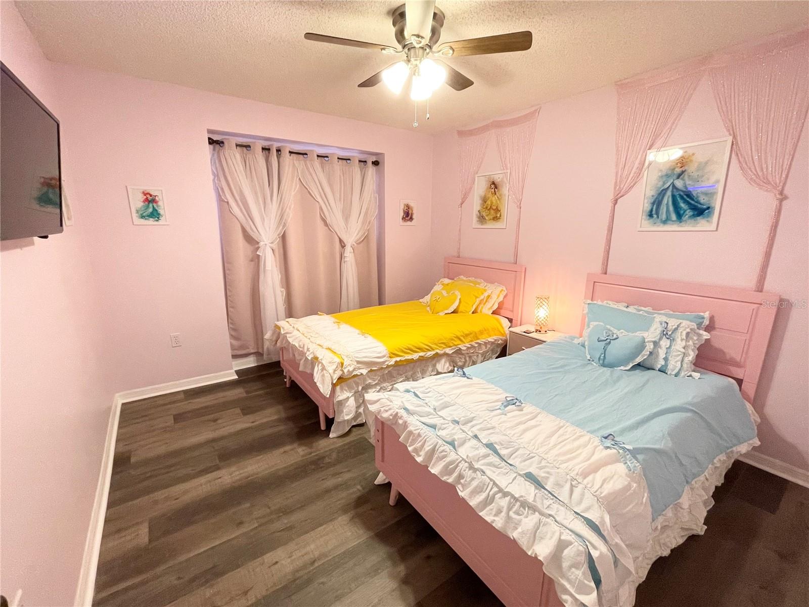 Image 22 of 41 For 1037 Lake Berkley Drive