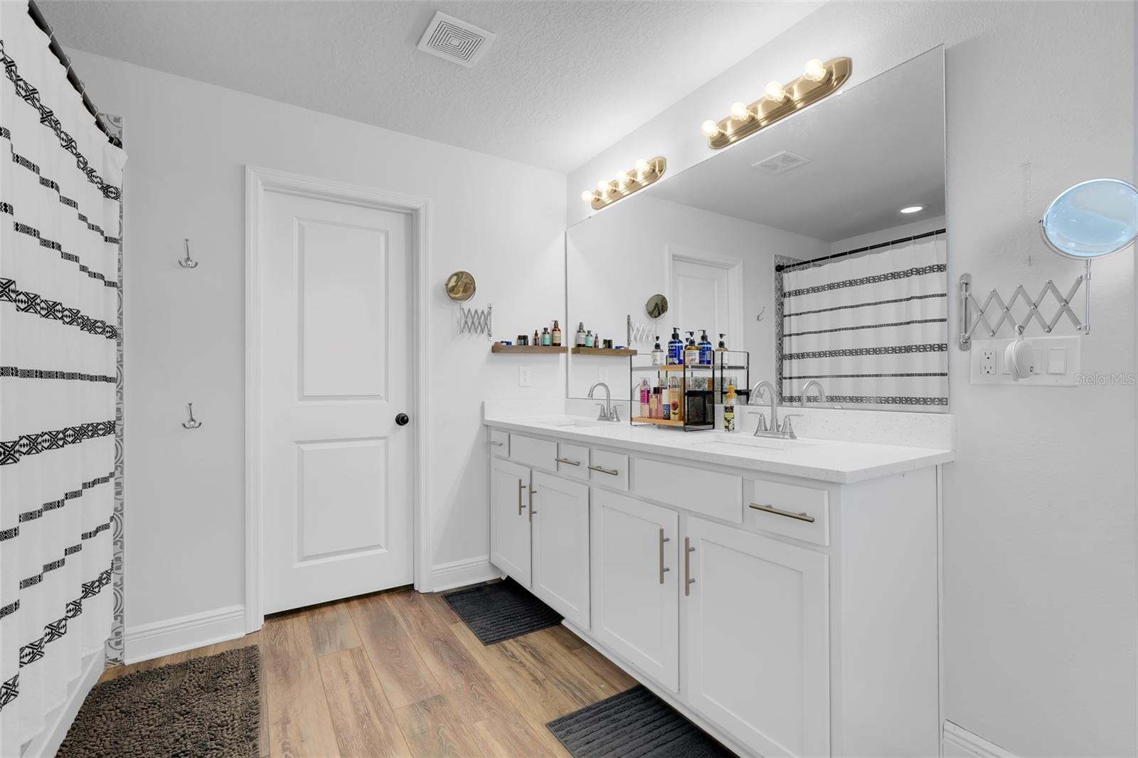 Image 23 of 46 For 3528 Bristol Cove Lane