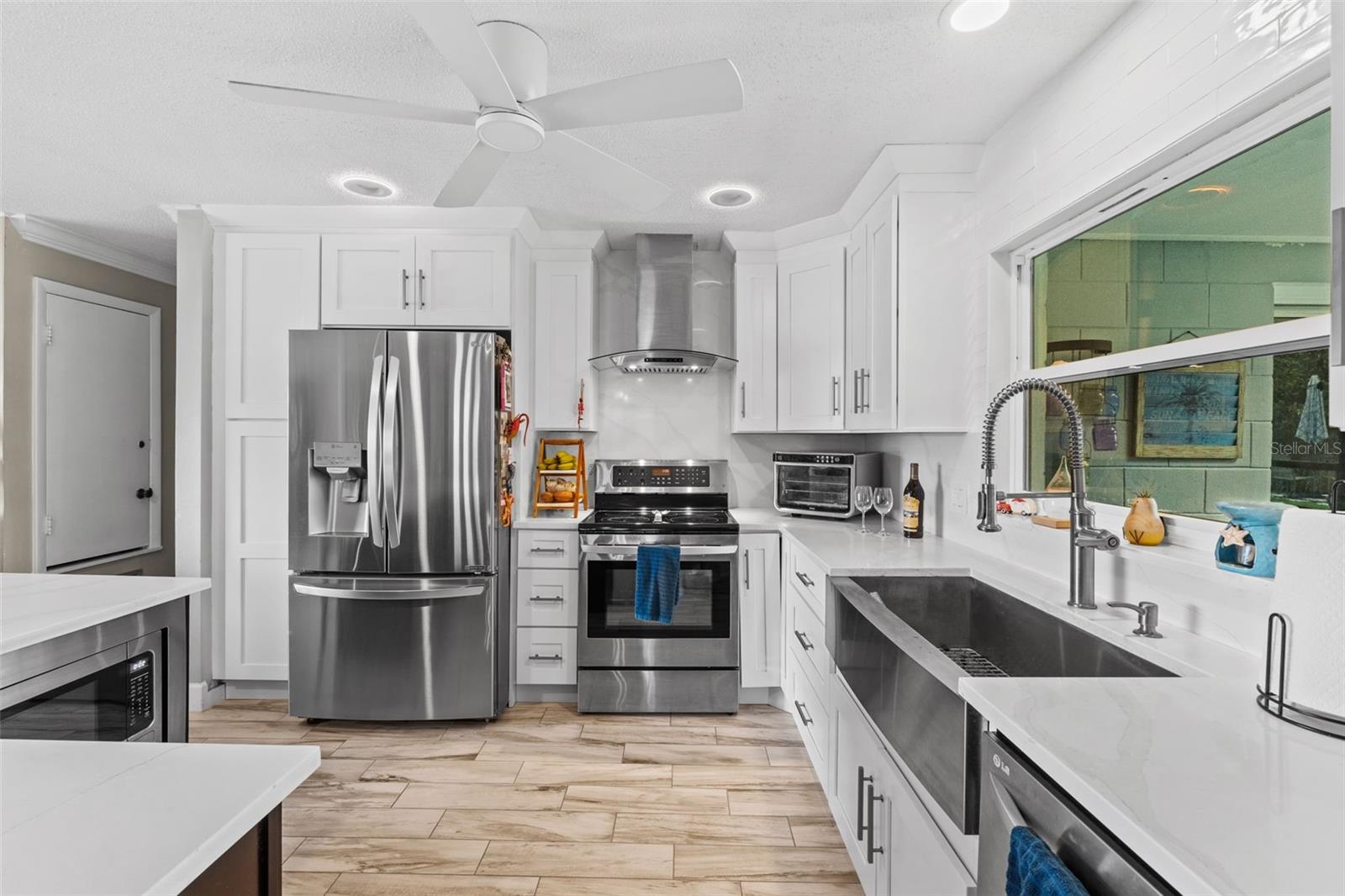 Listing photo id 20 for 605 Spring Oaks Boulevard