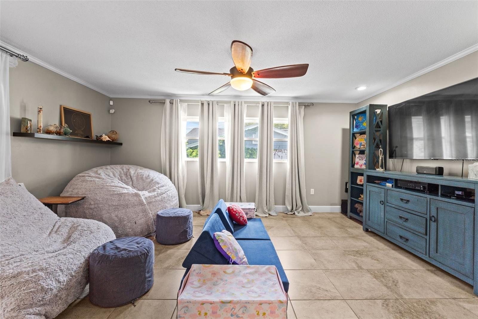 Listing photo id 29 for 605 Spring Oaks Boulevard