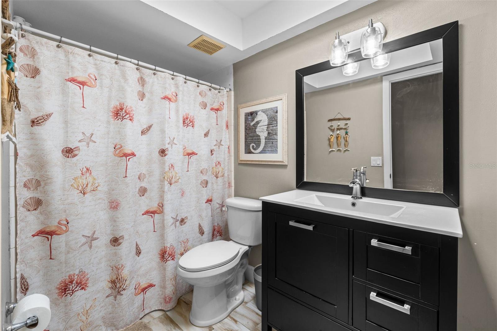 Listing photo id 46 for 605 Spring Oaks Boulevard