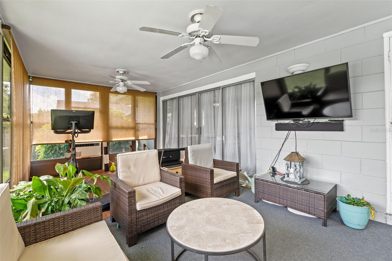 Listing photo id 48 for 605 Spring Oaks Boulevard