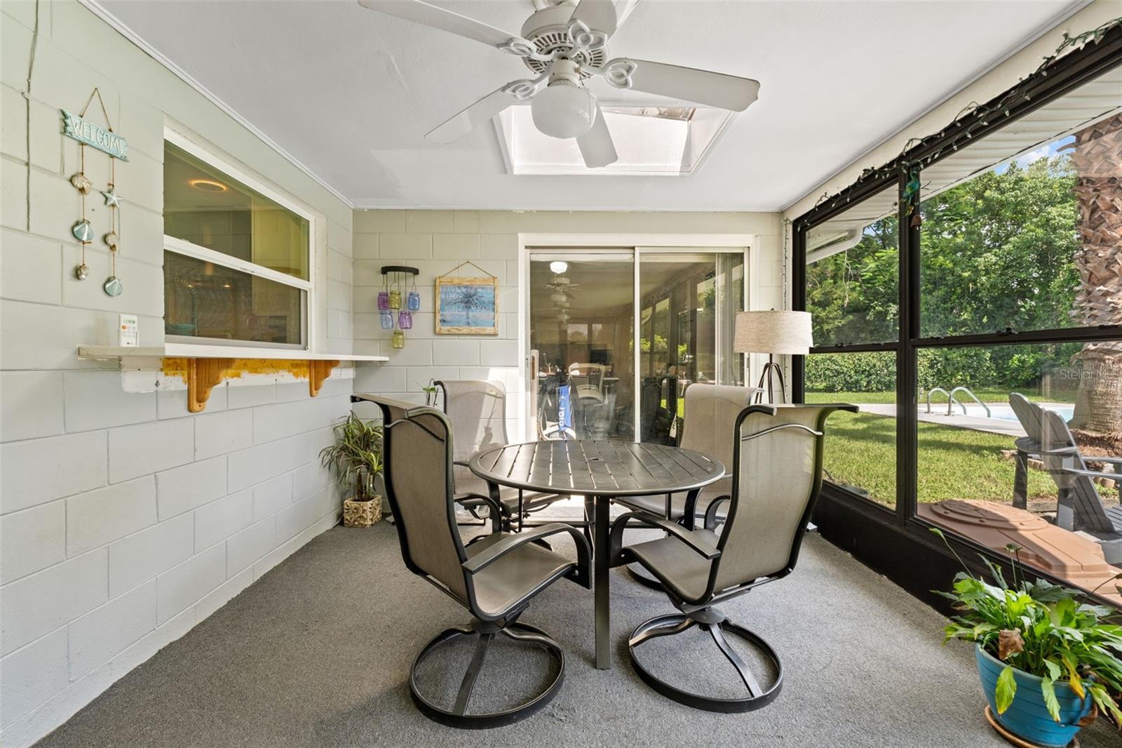 Listing photo id 52 for 605 Spring Oaks Boulevard