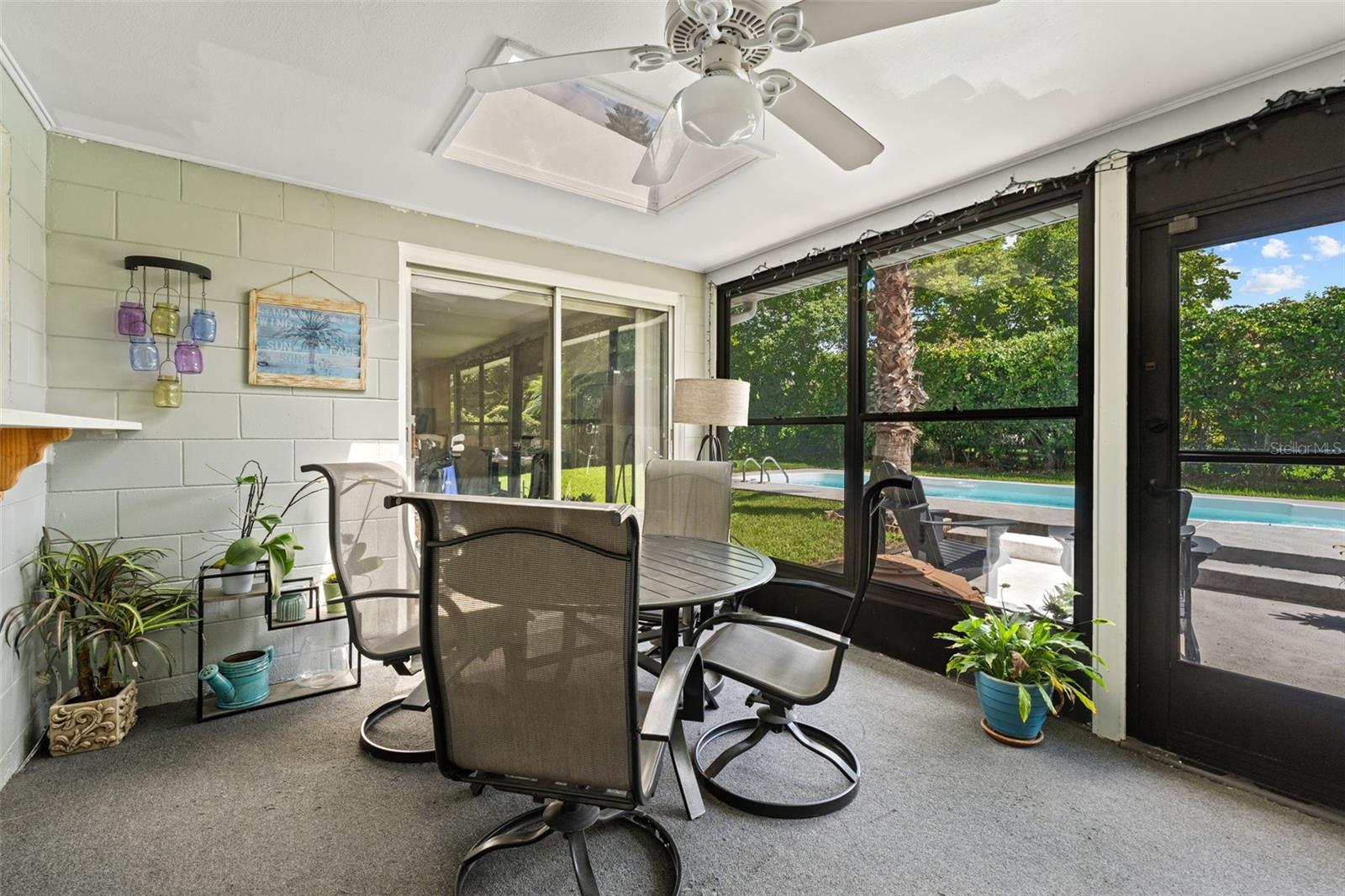 Listing photo id 53 for 605 Spring Oaks Boulevard