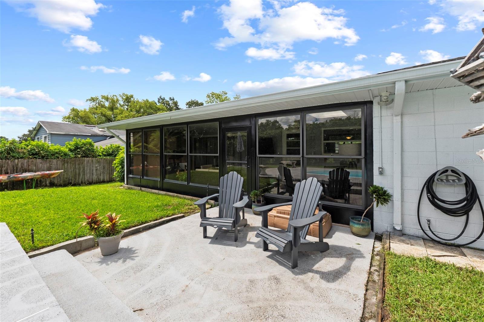 Listing photo id 54 for 605 Spring Oaks Boulevard