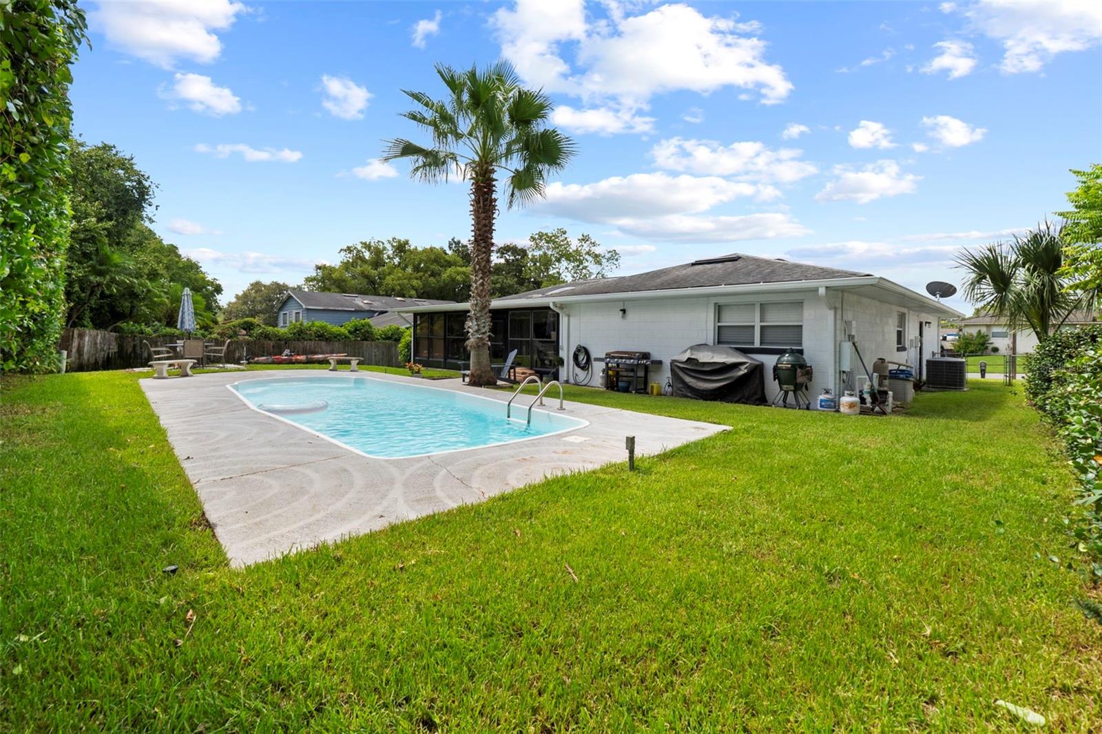 Listing photo id 60 for 605 Spring Oaks Boulevard