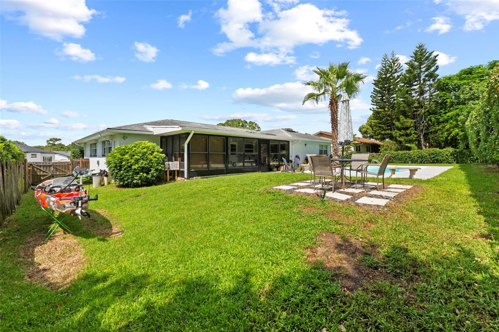 Listing photo id 62 for 605 Spring Oaks Boulevard