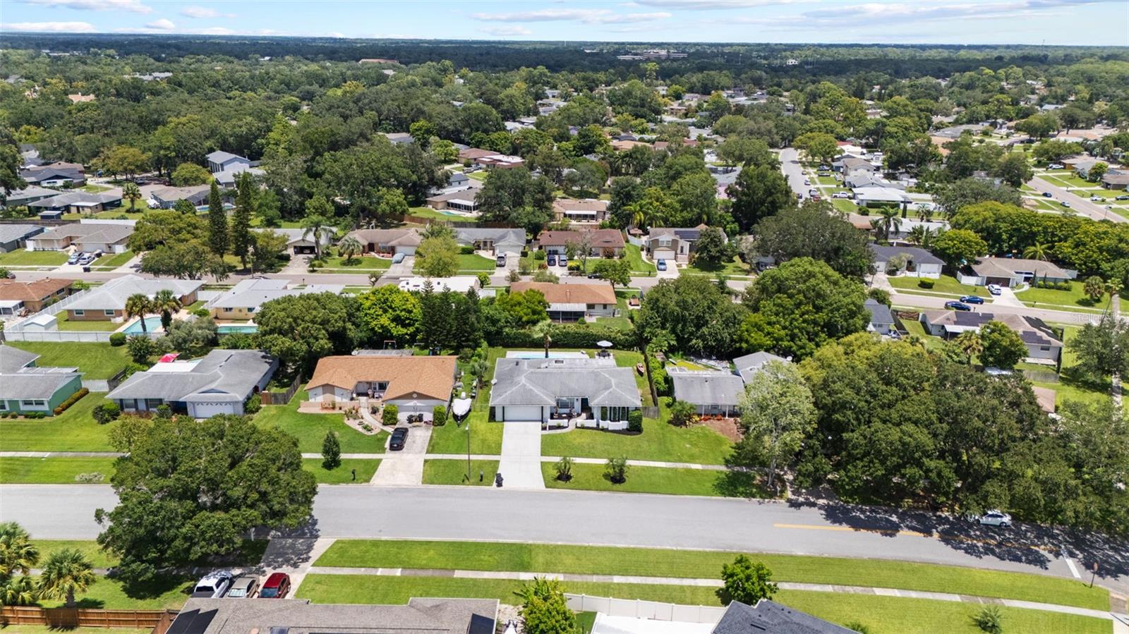 Listing photo id 69 for 605 Spring Oaks Boulevard