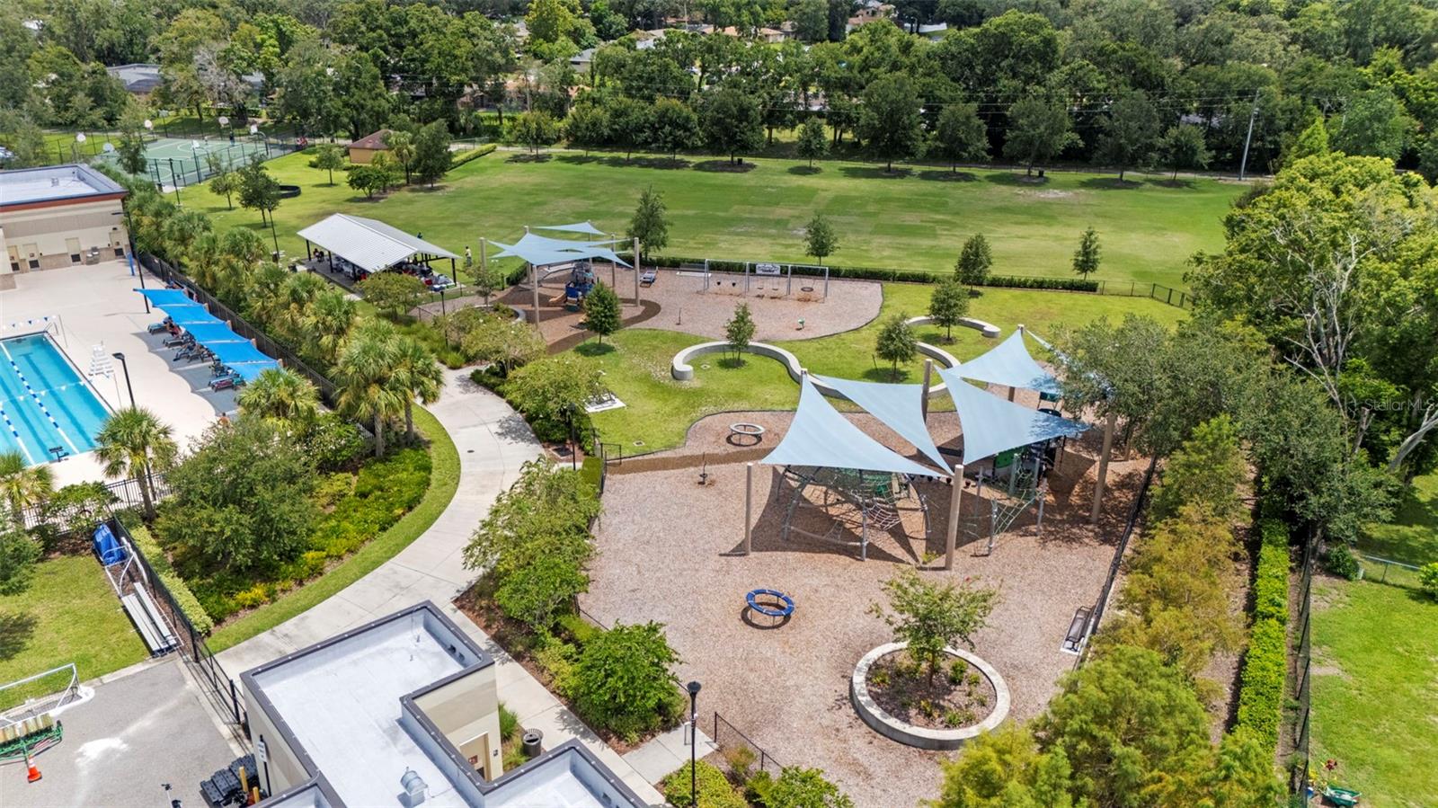 Listing photo id 73 for 605 Spring Oaks Boulevard