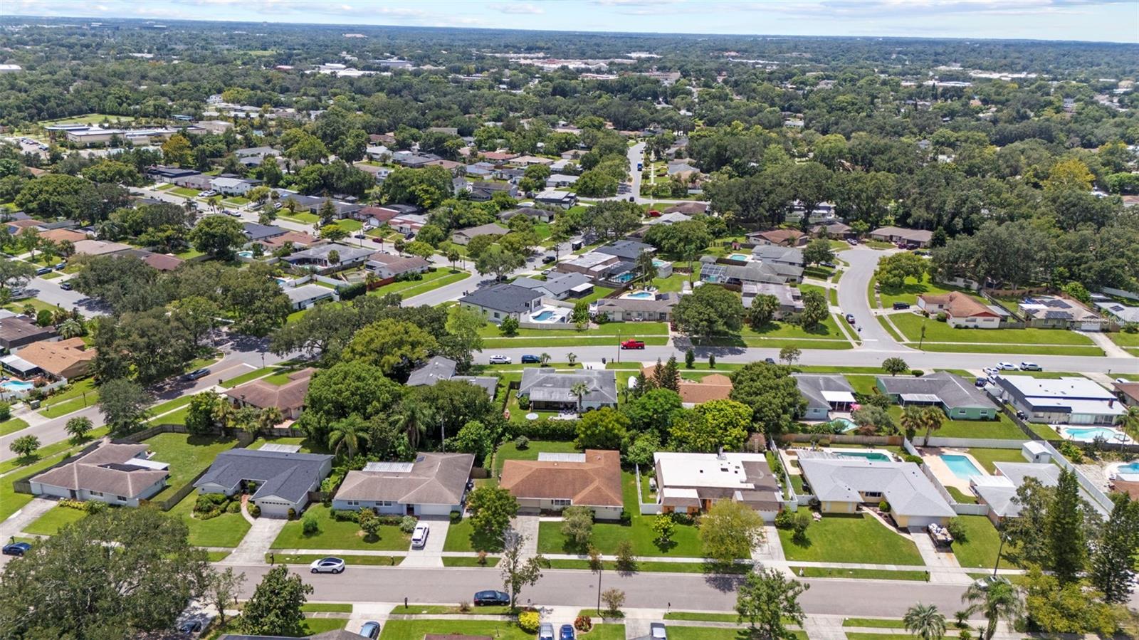 Listing photo id 78 for 605 Spring Oaks Boulevard