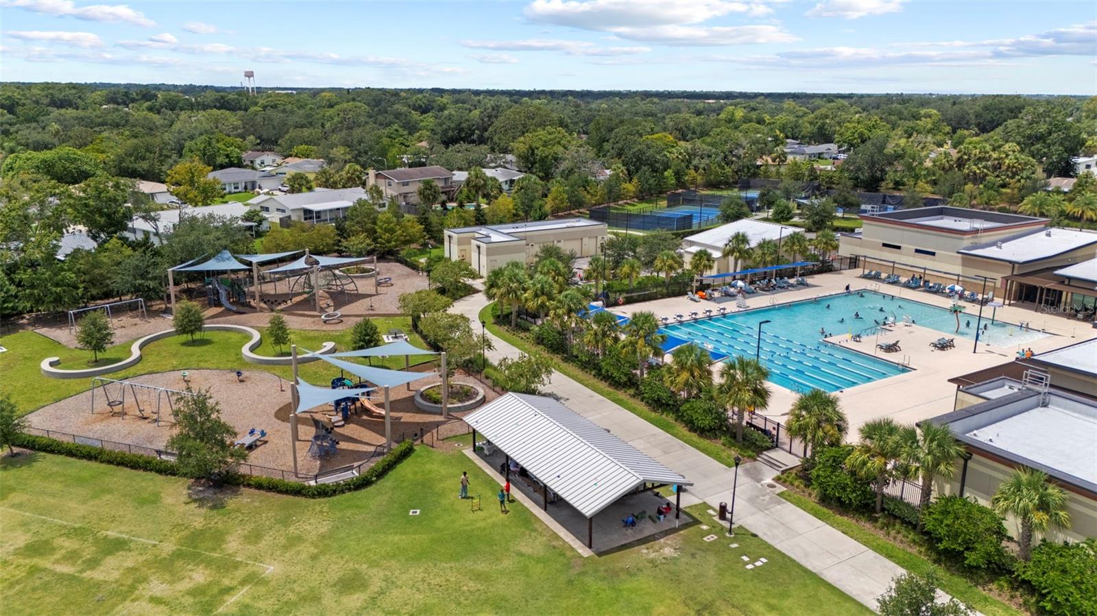 Listing photo id 80 for 605 Spring Oaks Boulevard