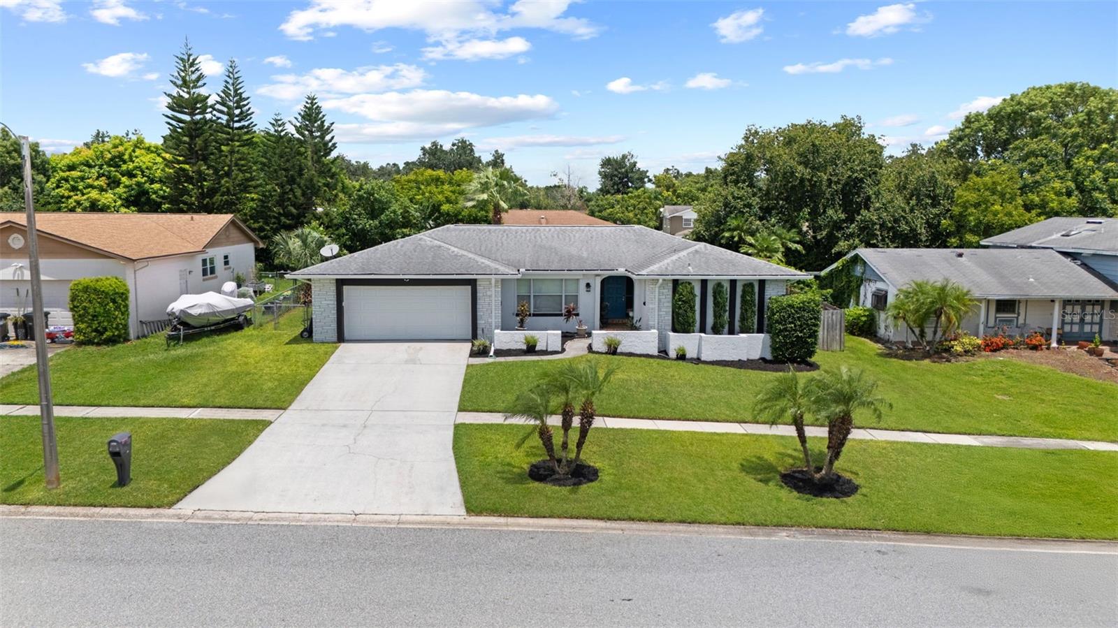 Listing photo id 7 for 605 Spring Oaks Boulevard