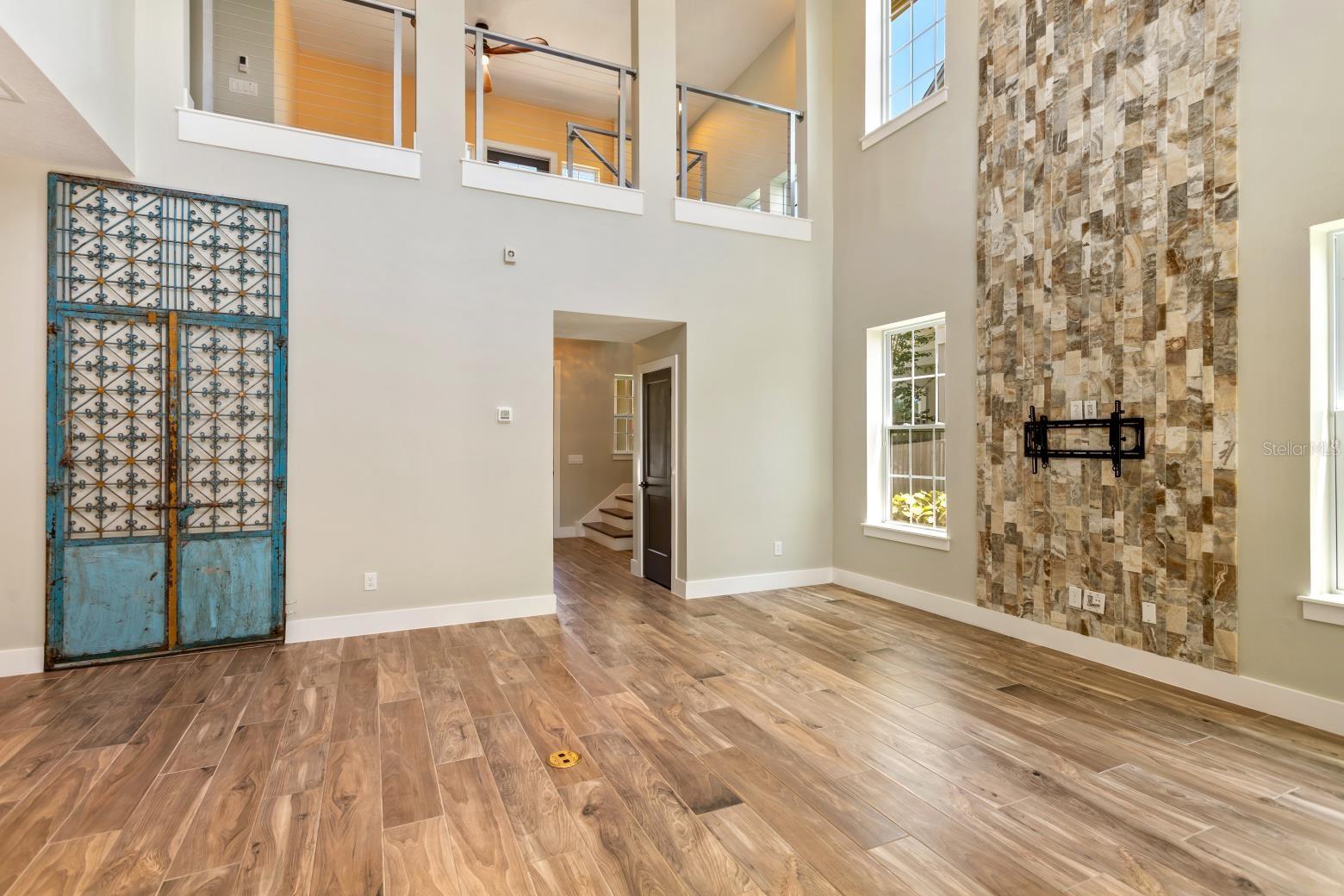 Image 10 of 43 For 8276 Modiano Street