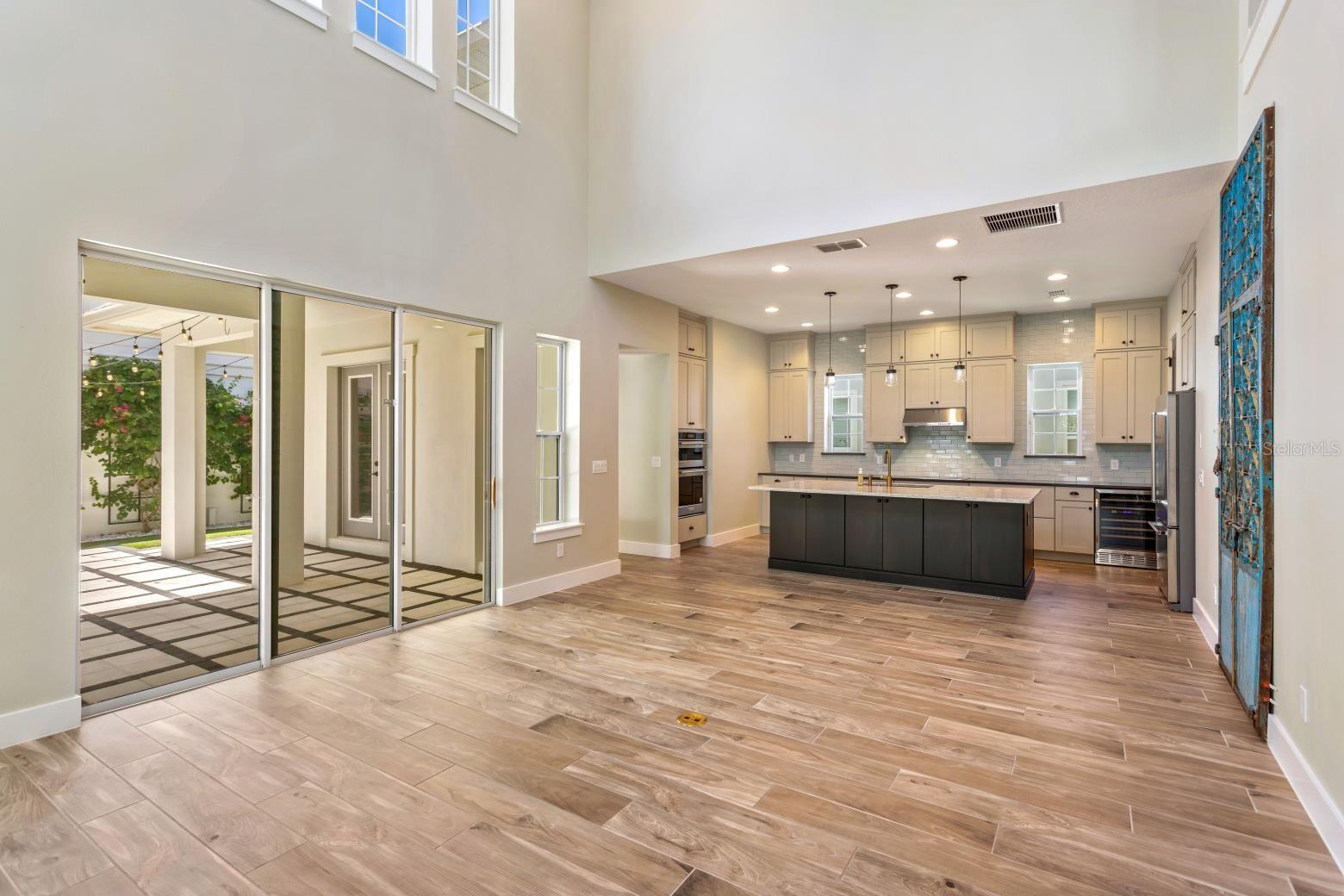 Image 8 of 43 For 8276 Modiano Street