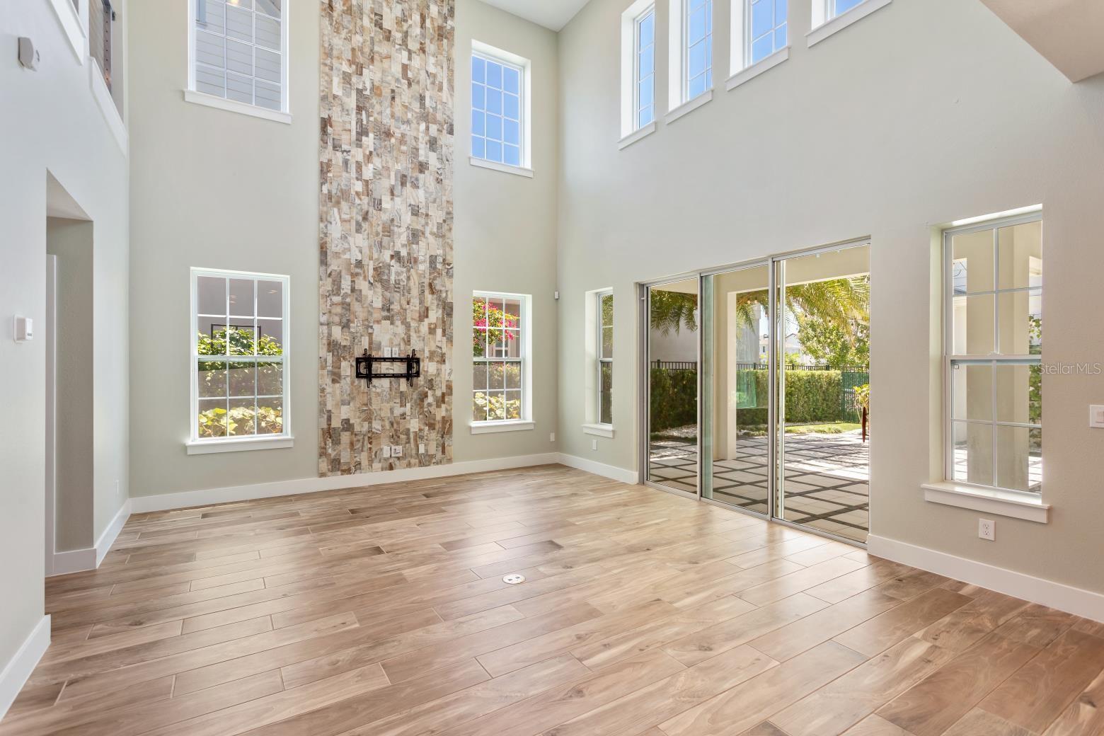 Image 9 of 43 For 8276 Modiano Street