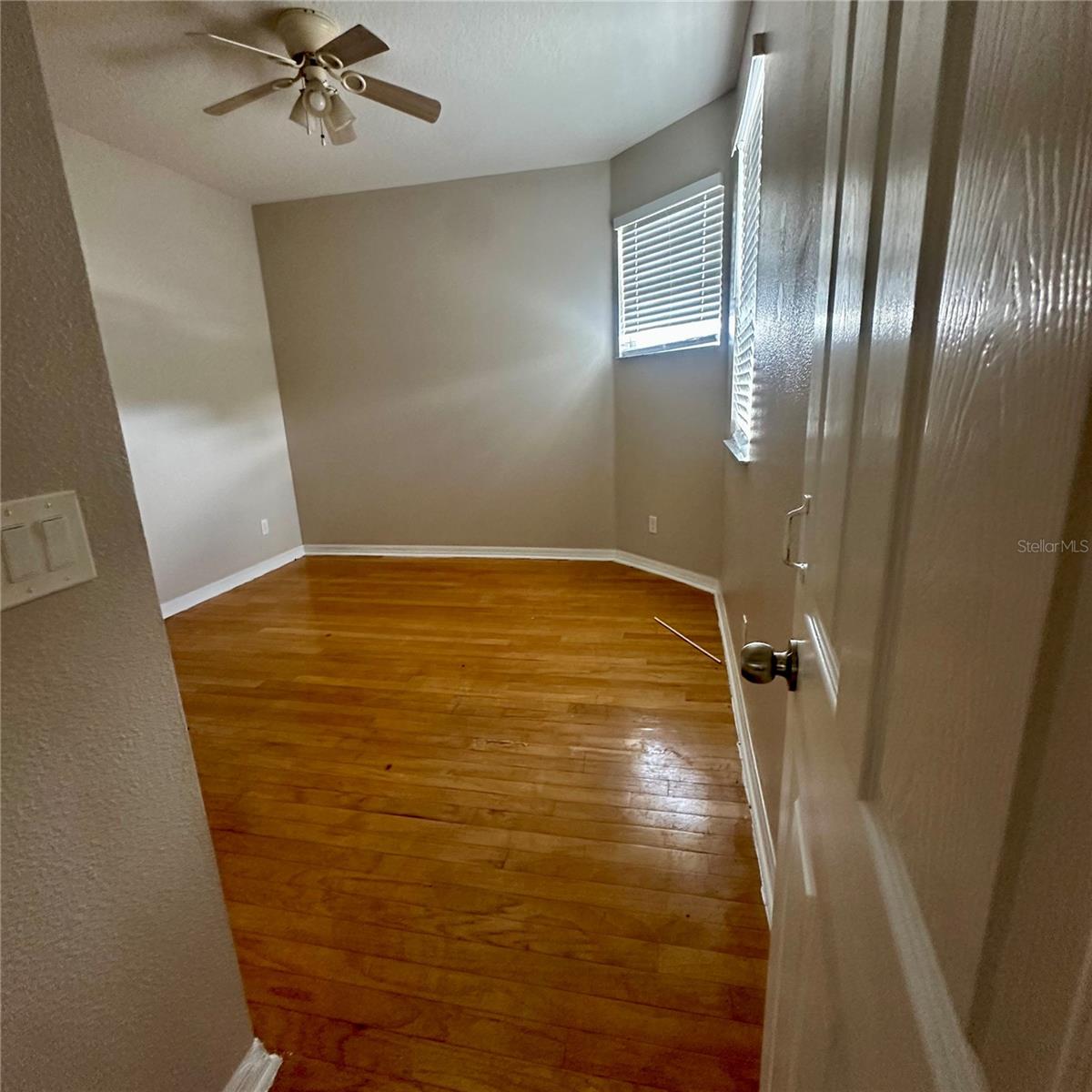 Image 15 of 27 For 735 Neumann Village Court