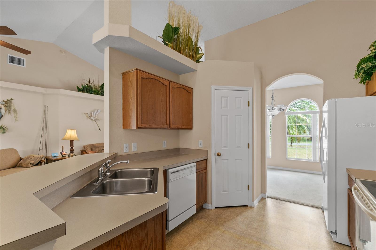 Image 12 of 39 For 36731 Tropical Wind Lane
