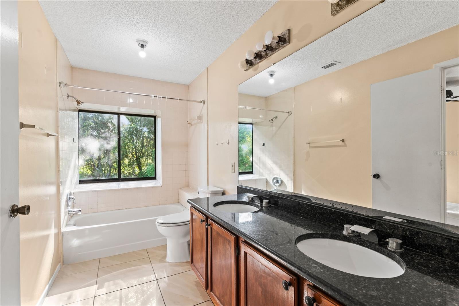 Image 18 of 39 For 1023 Mckinnon Avenue