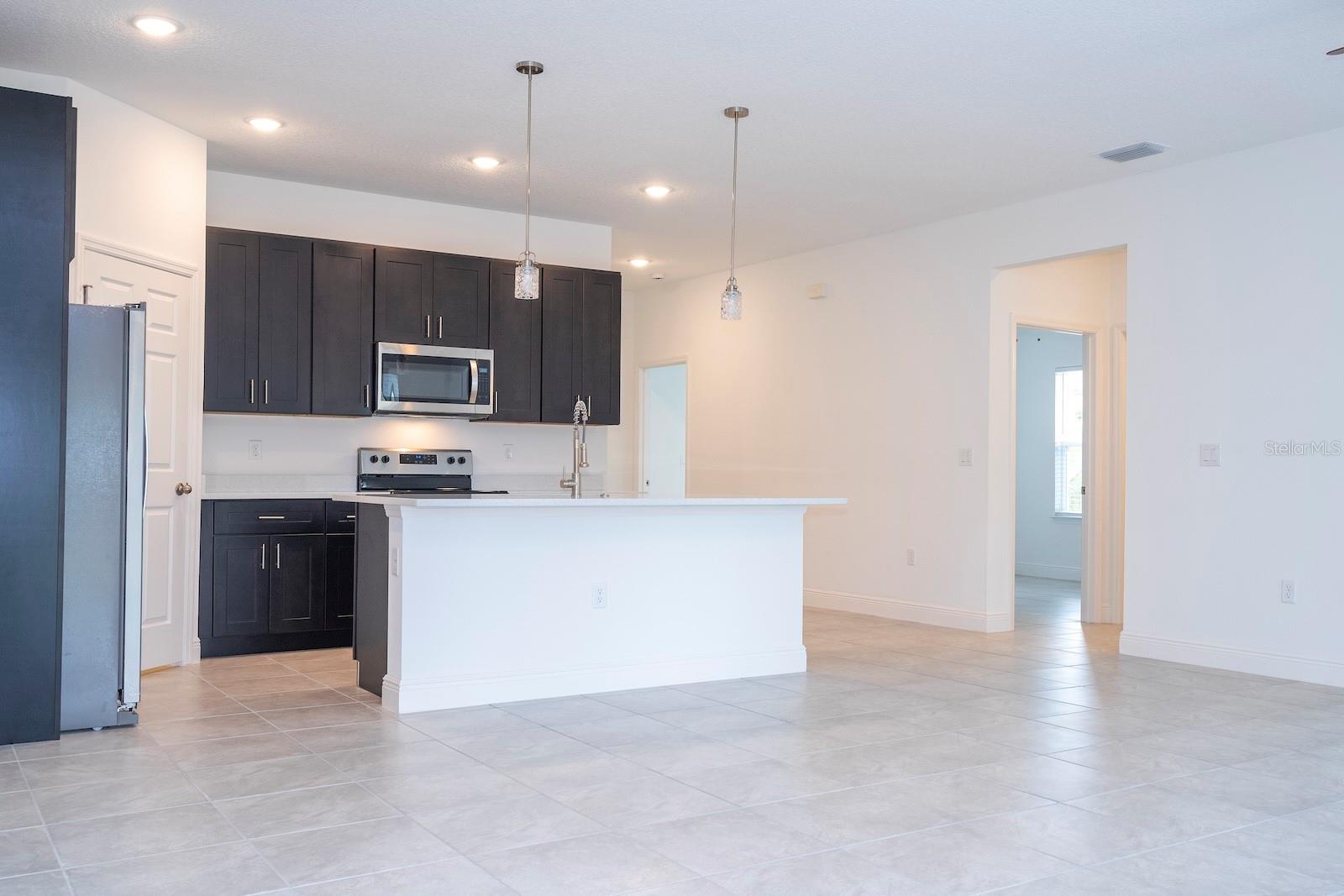 Image 21 of 66 For 1533 Diamond Drive
