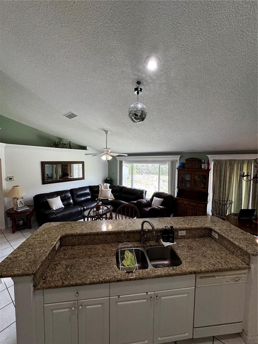 Image 12 of 23 For 2056 Courtland Boulevard