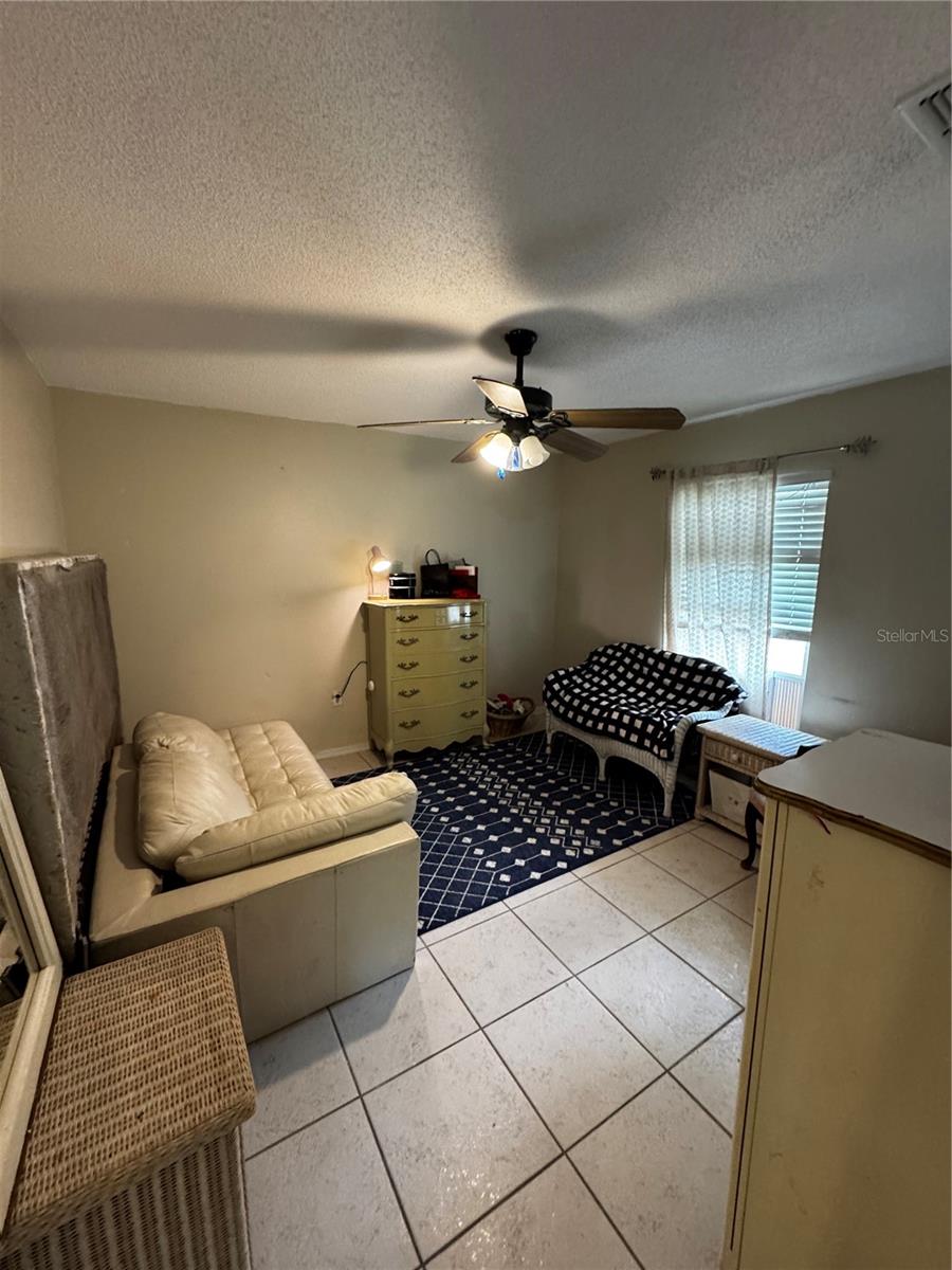 Image 20 of 23 For 2056 Courtland Boulevard