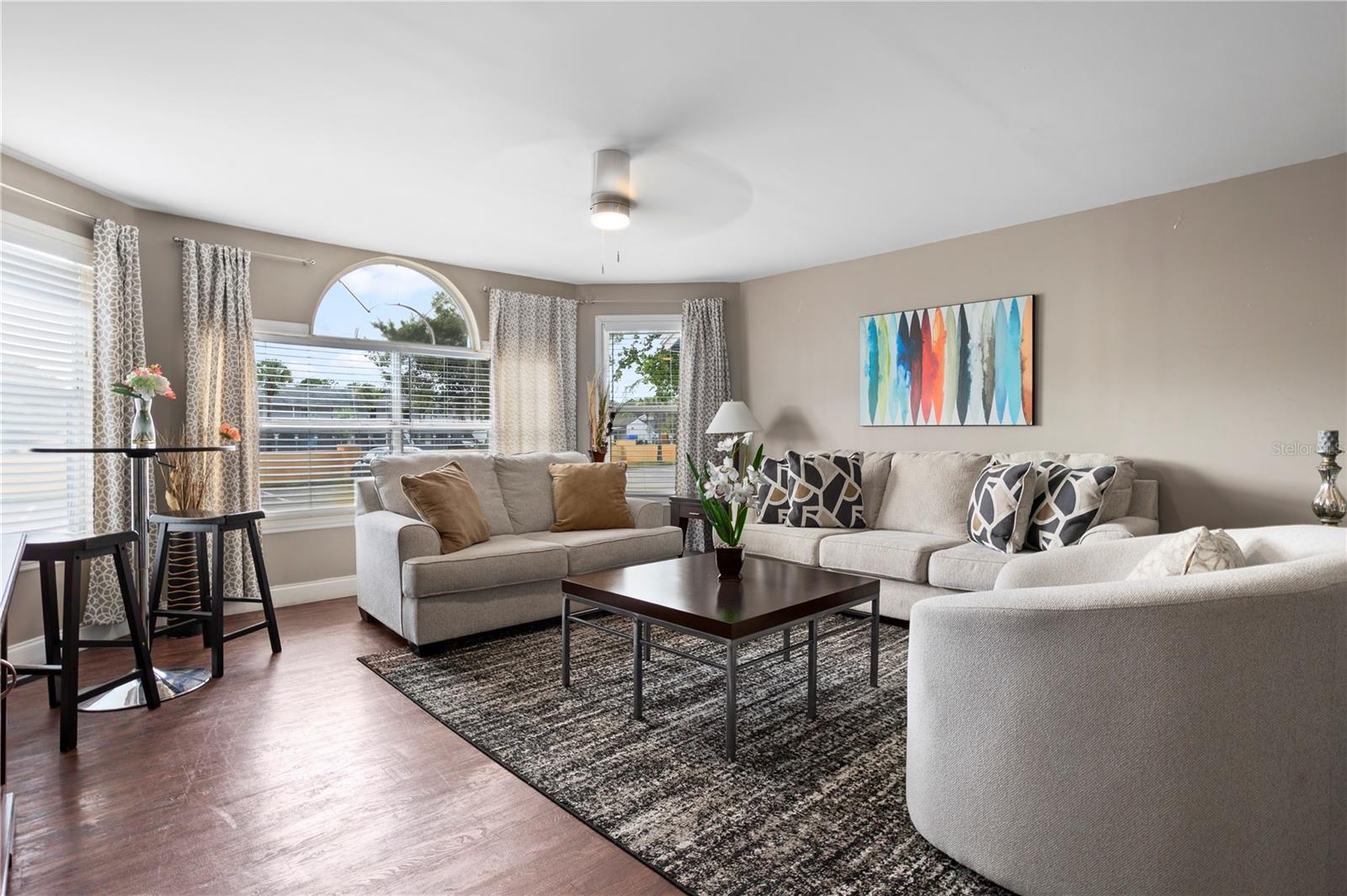 Image 6 of 39 For 2749 Poinciana Boulevard 15