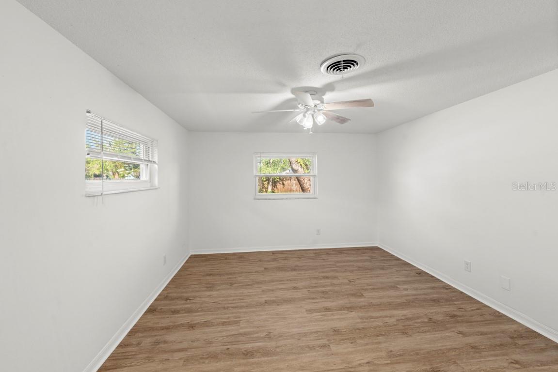 Image 12 of 33 For 719 Dawson Avenue