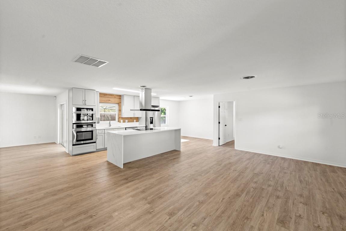Image 4 of 33 For 719 Dawson Avenue