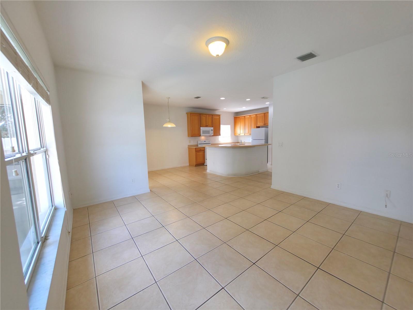 Image 4 of 20 For 1527 Derby Glen Drive