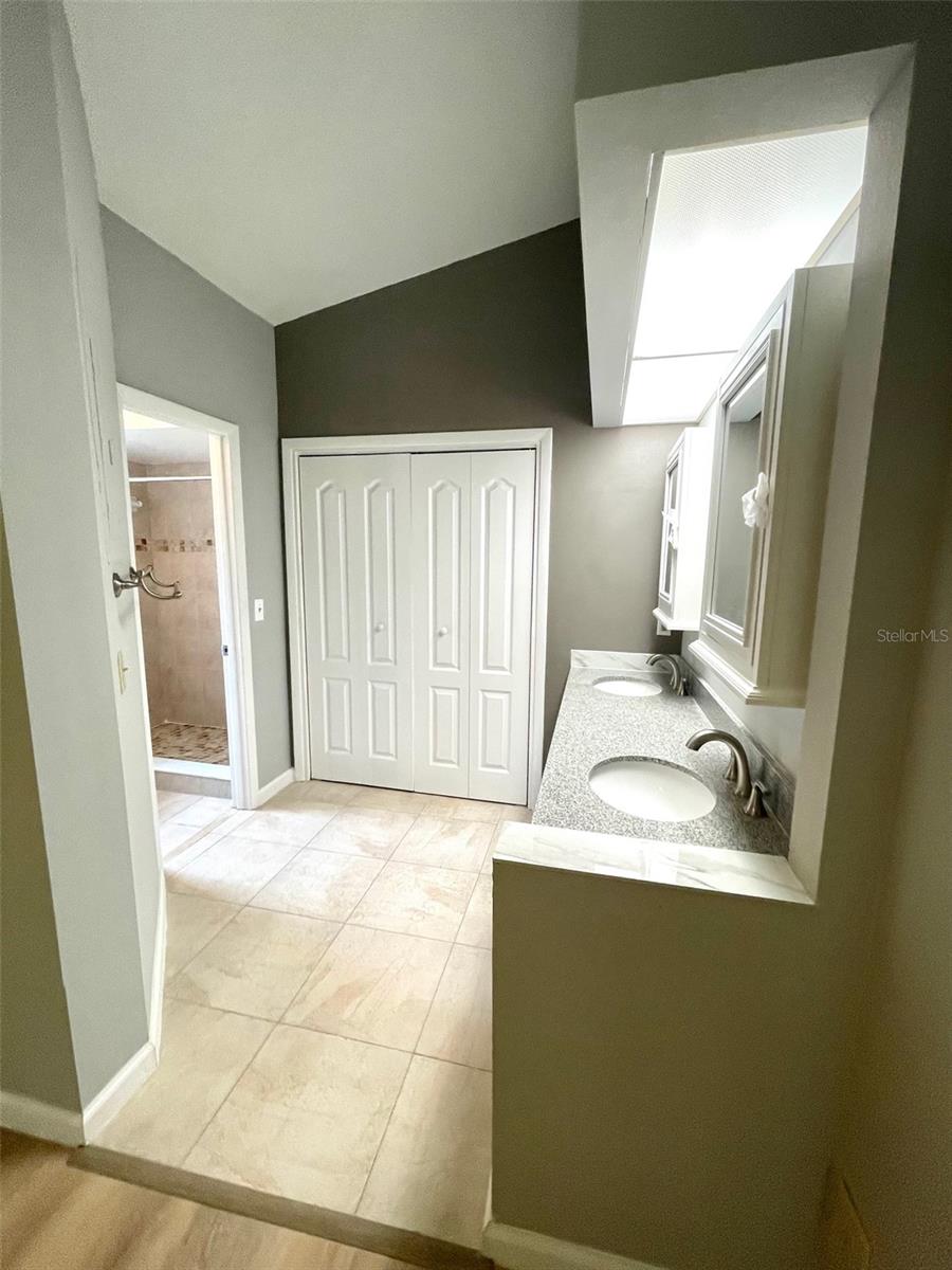 Image 8 of 14 For 7531 Sugar Bend Drive 7531