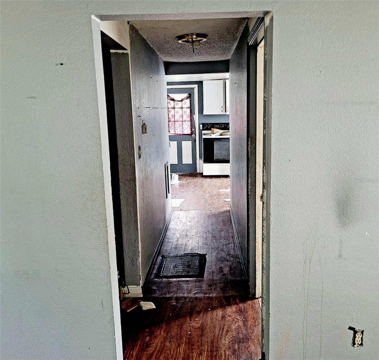 Image 4 of 25 For 135 John Street