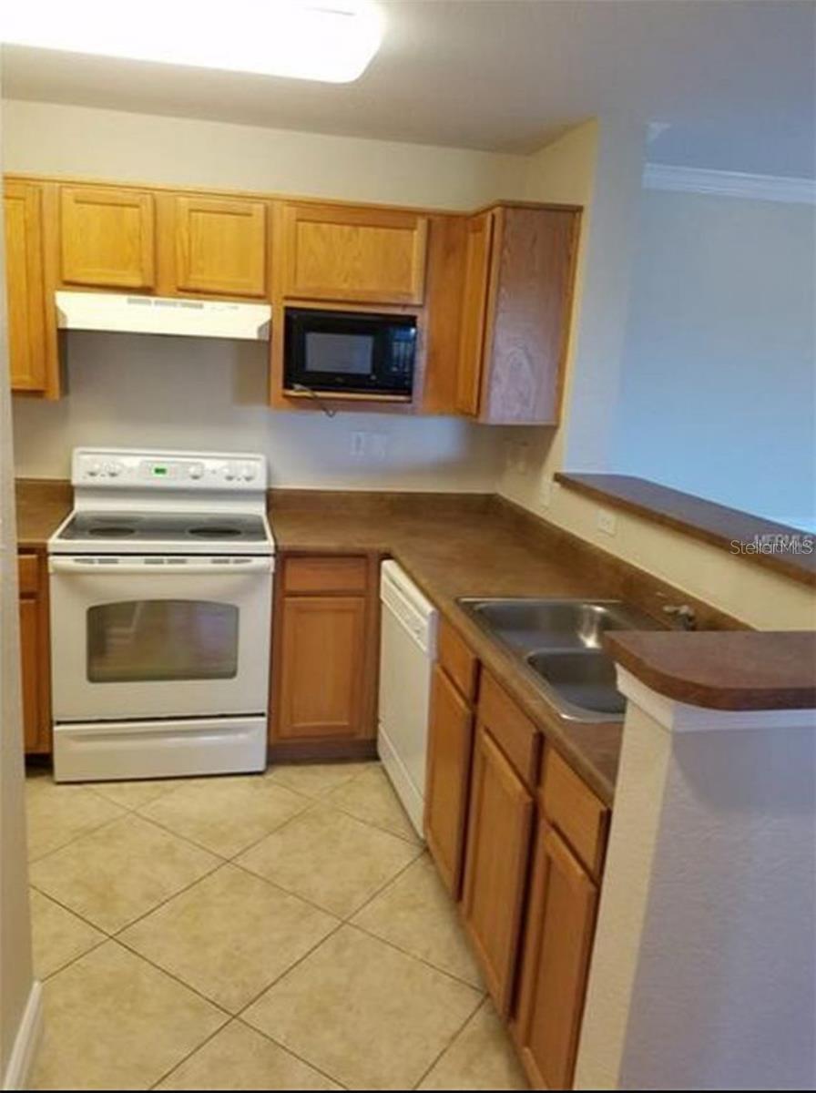 Image 3 of 12 For 3700 Castle Pines Lane 4032