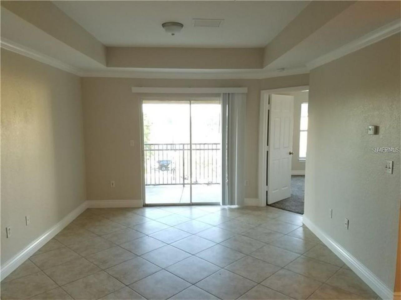 Image 6 of 12 For 3700 Castle Pines Lane 4032