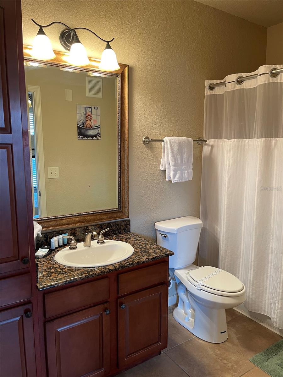 Image 21 of 25 For 904 Charo Parkway 516