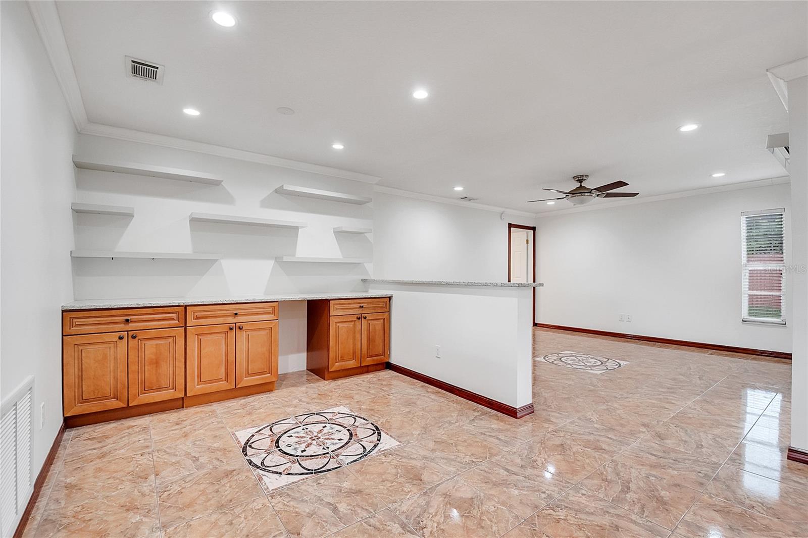 Image 31 of 51 For 219 Iowa Woods Circle W