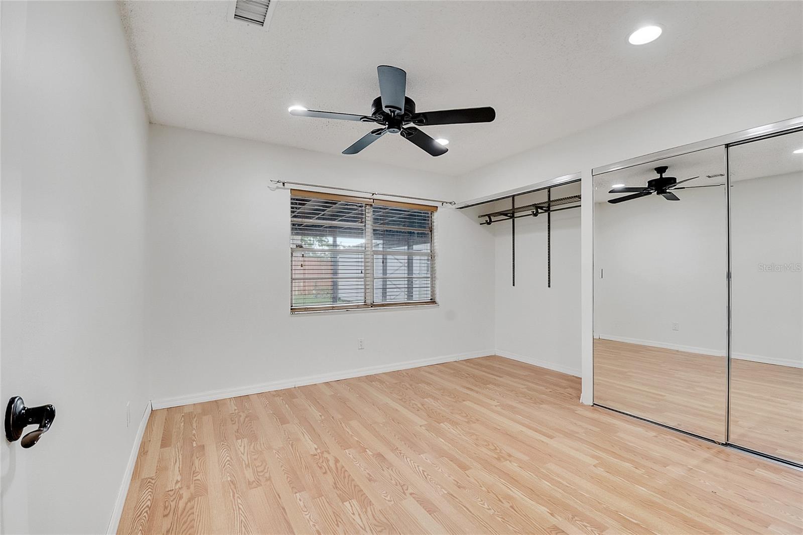 Image 42 of 51 For 219 Iowa Woods Circle W