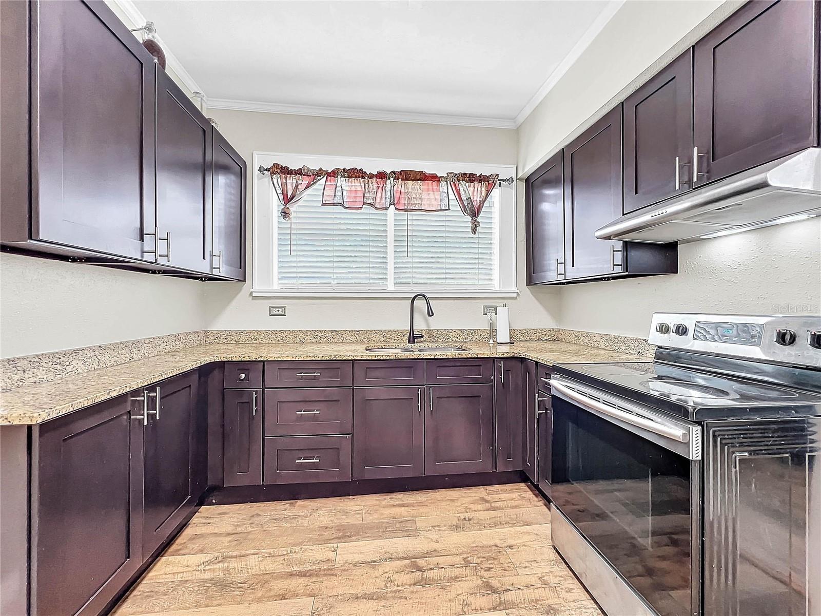Image 10 of 18 For 731 Avenue A Sw