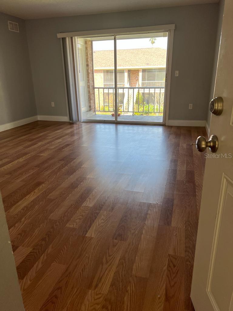 Image 4 of 17 For 4392 Lake Underhill Road 22
