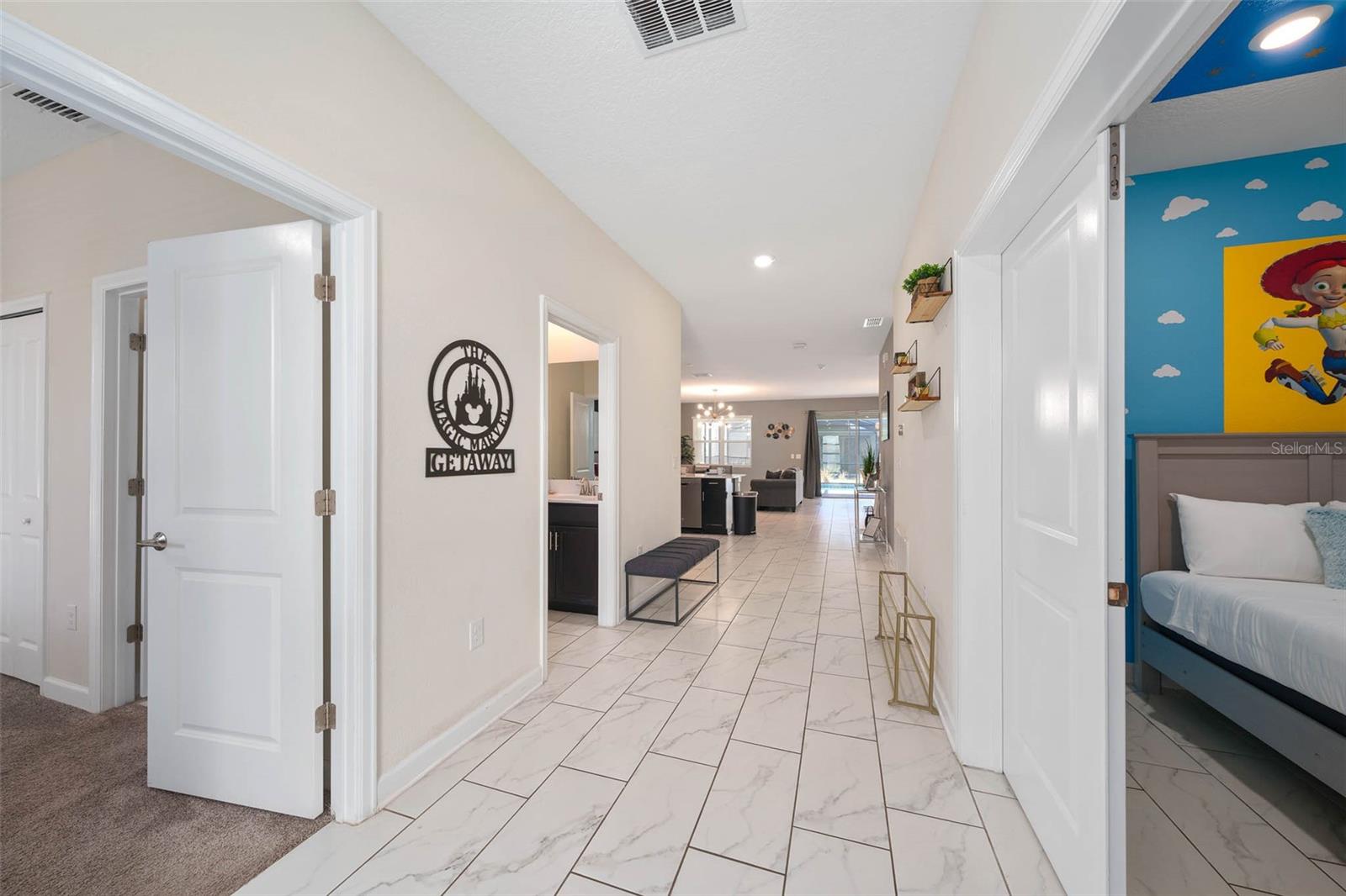 Image 7 of 43 For 4562 Narrative Lane