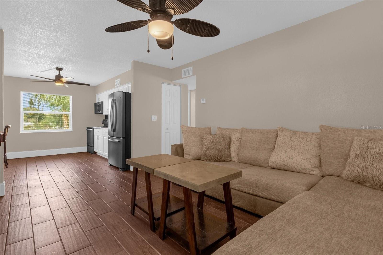Image 3 of 17 For 709 Michigan Court 2