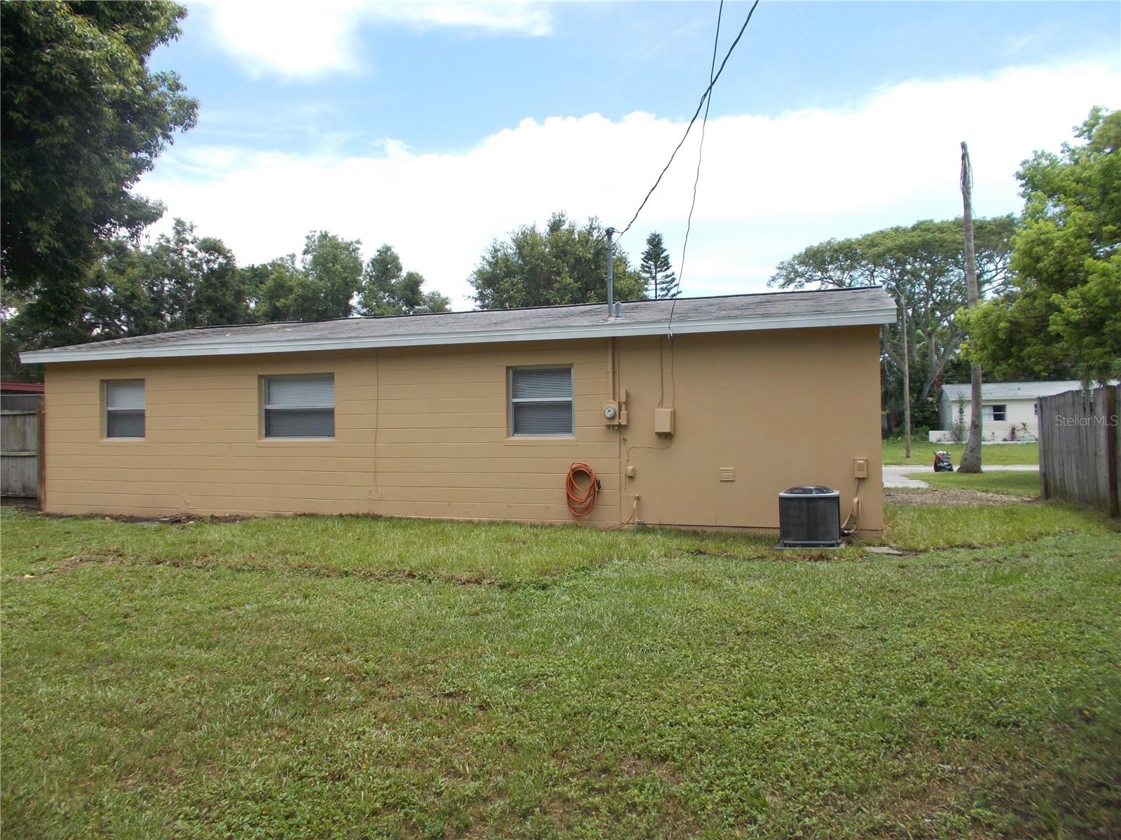 Image 5 of 17 For 6897 80th Avenue N