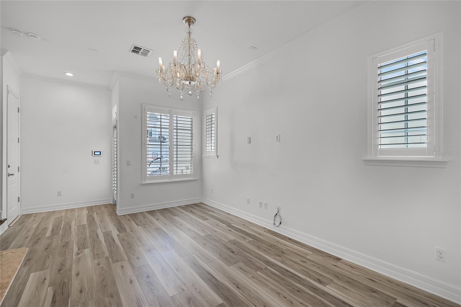 Image 14 of 59 For 1515 Resolute Street