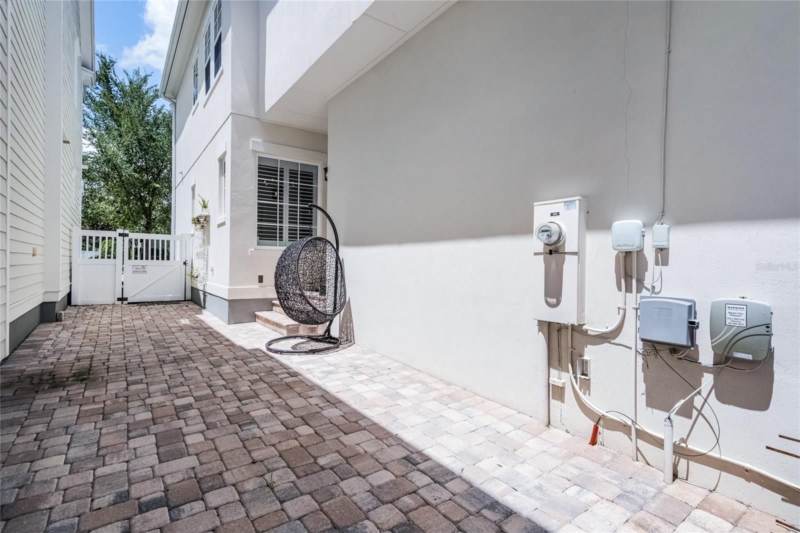 Image 16 of 59 For 1515 Resolute Street