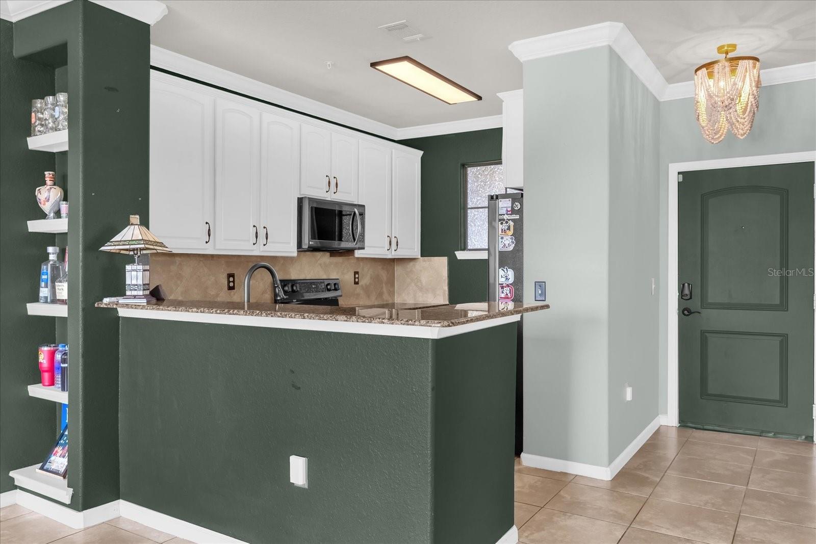 Image 11 of 25 For 914 Charo Parkway 132