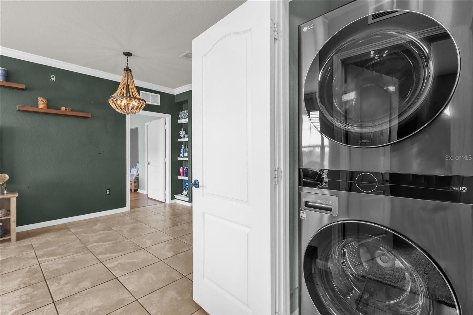 Image 20 of 25 For 914 Charo Parkway 132