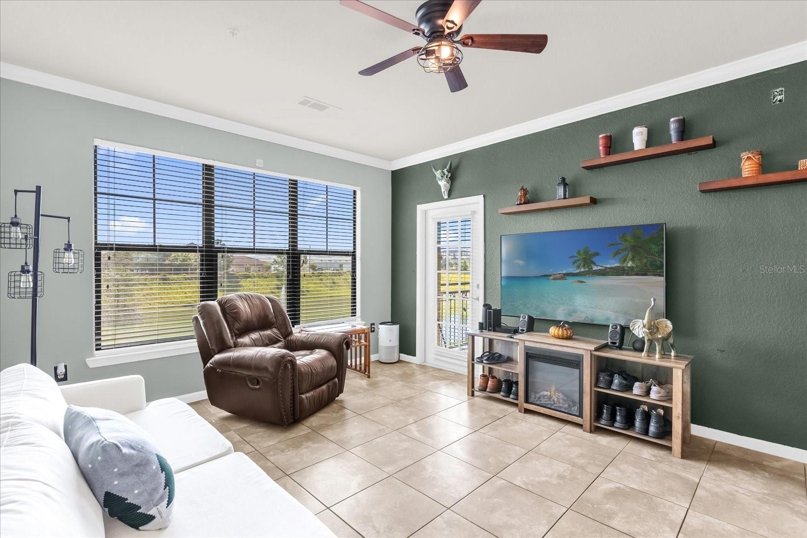 Image 4 of 25 For 914 Charo Parkway 132