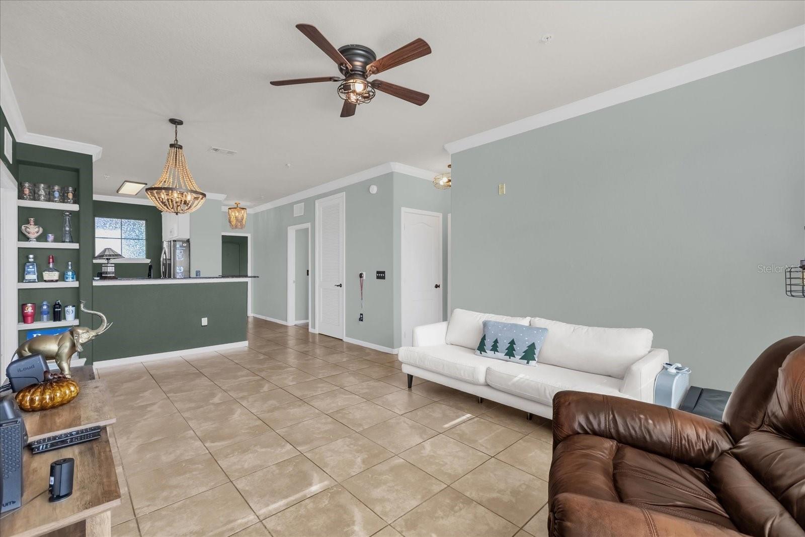 Image 5 of 25 For 914 Charo Parkway 132