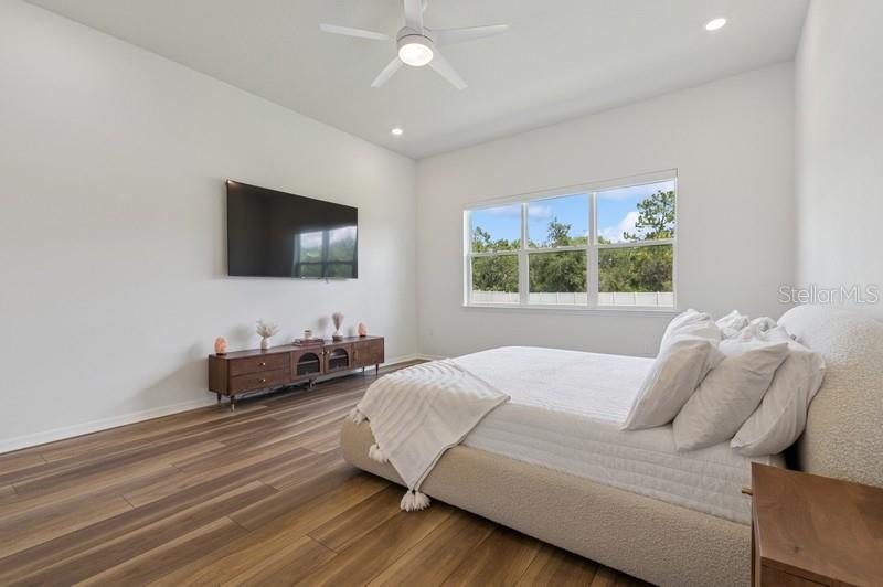 Image 12 of 25 For 4131 Sunset Preserve Boulevard